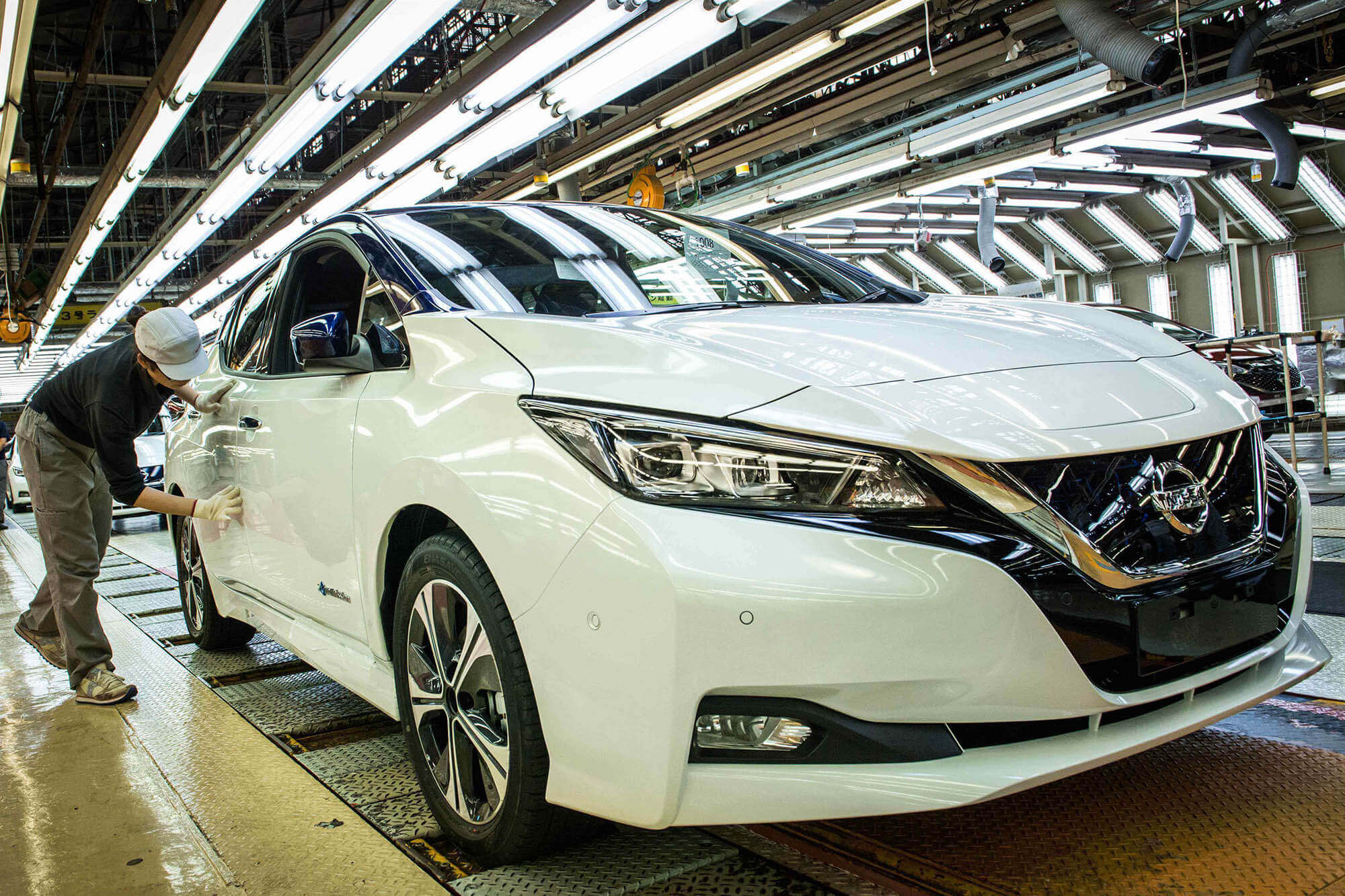 Investing in the UK - The New Nissan LEAF to be built in Sunderland