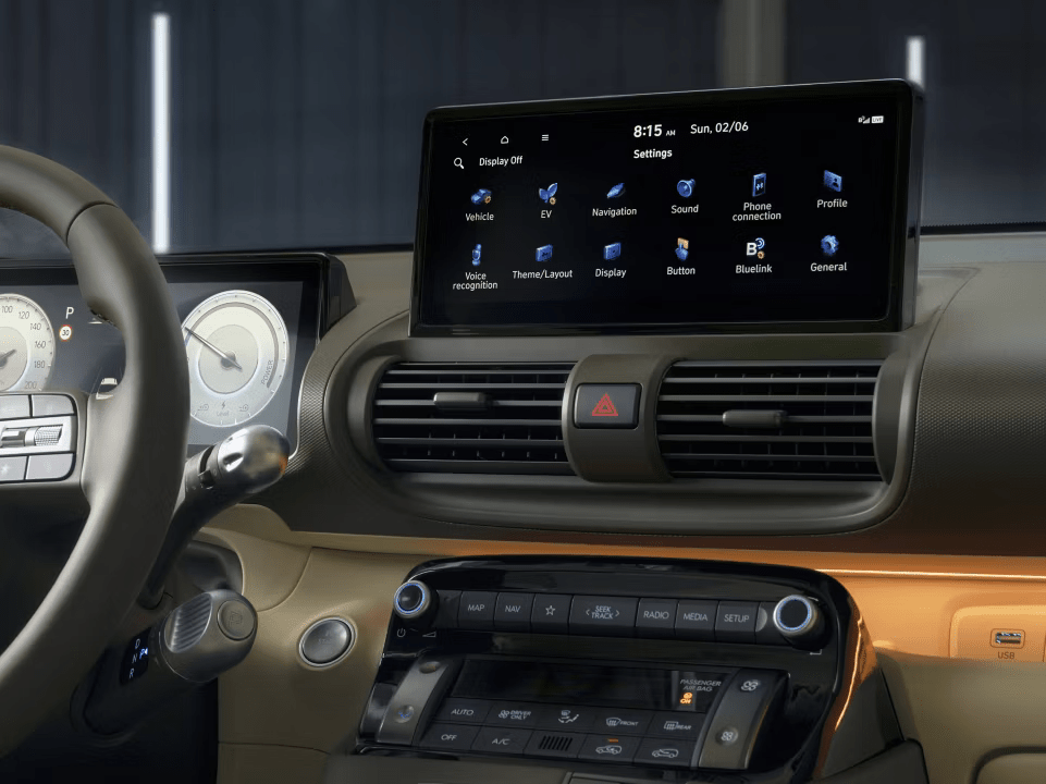 10.25" digital cluster and infotainment touchscreen https://www.brayleys.co.uk/assets/media/hyundai_inster_2024_interior_2.png