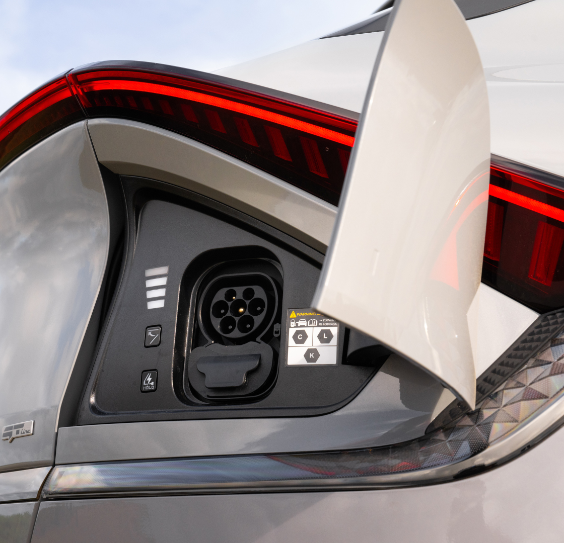 Ultra-fast charging https://www.brayleys.co.uk/assets/media/kiaev6-charging.png