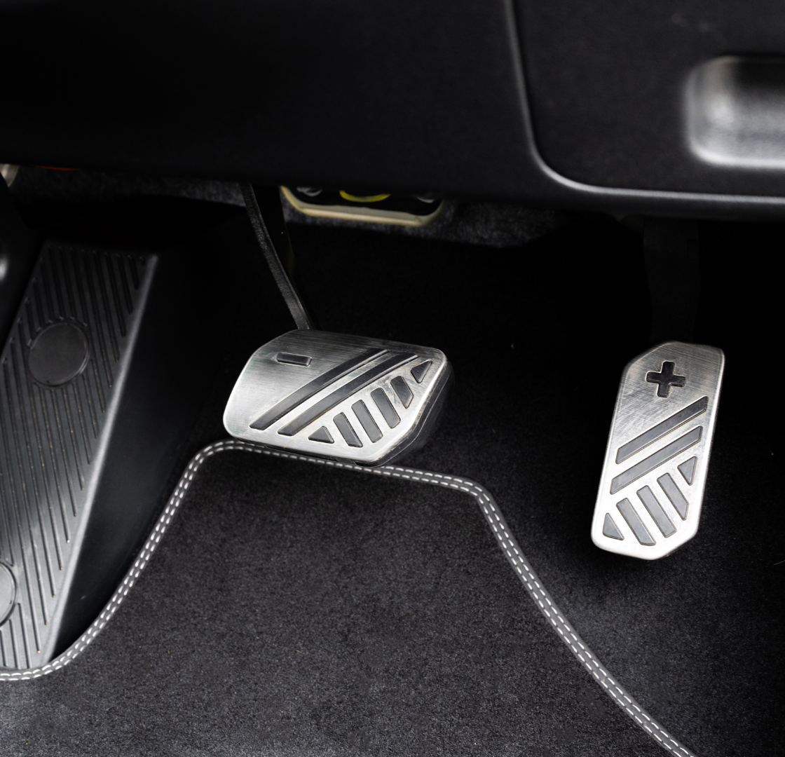 Advanced pedal technology https://www.brayleys.co.uk/assets/media/kiaev6-i-pedal.png