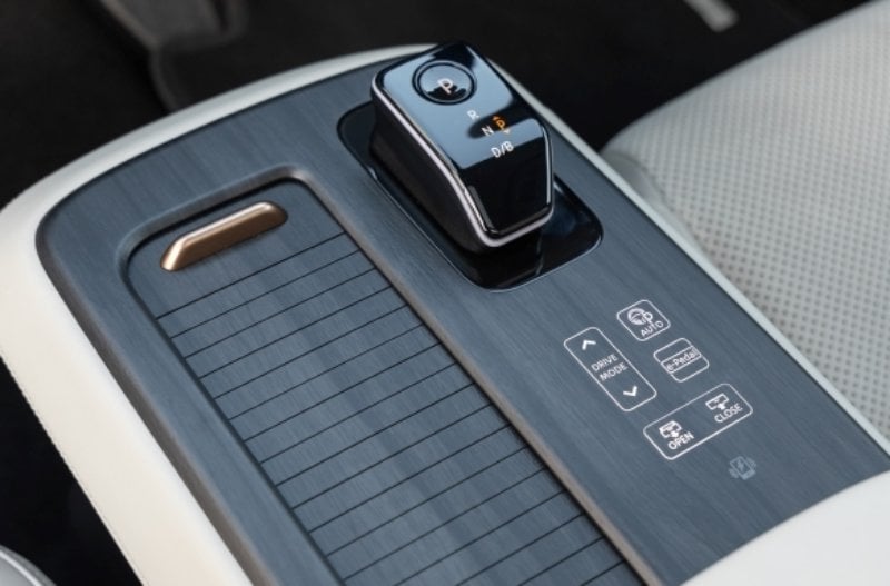 Centre Console https://www.brayleys.co.uk/assets/media/nissanariyacentreconsole.jpeg