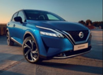 Nissan qashqai in blue