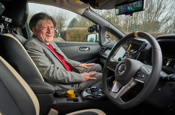 “This is the future of motoring!”, says Brad, 93, after a trip in a self-driving Nissan