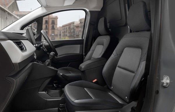 Nissan Townstar interior