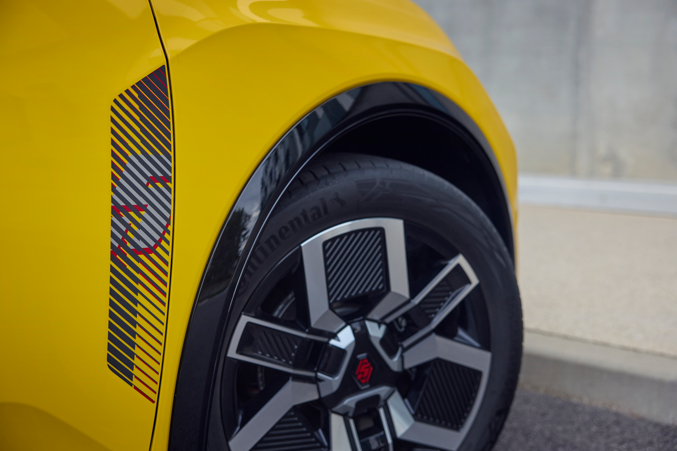 Evocative Design https://www.brayleys.co.uk/assets/media/r5-wheelarches.png