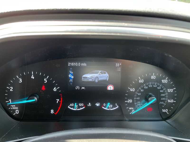 FORD FOCUS 1.0 ECOBOOST 125 TITANIUM 5DR MANUAL 21,610 MILES PETROL CASH PRICE 10,495...