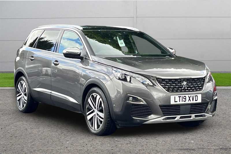 PEUGEOT 5008